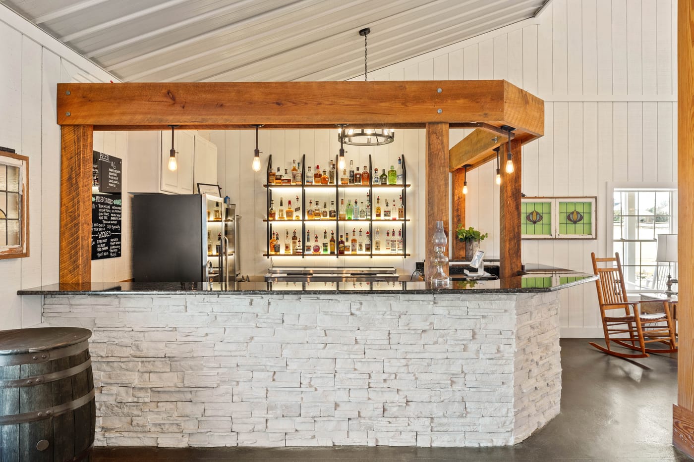The bar at Carrollock Farms